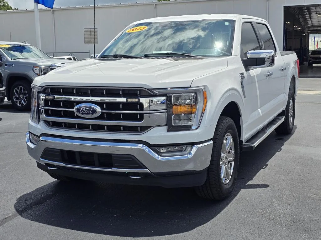 Used 2023 White Ford LARIAT image 3
