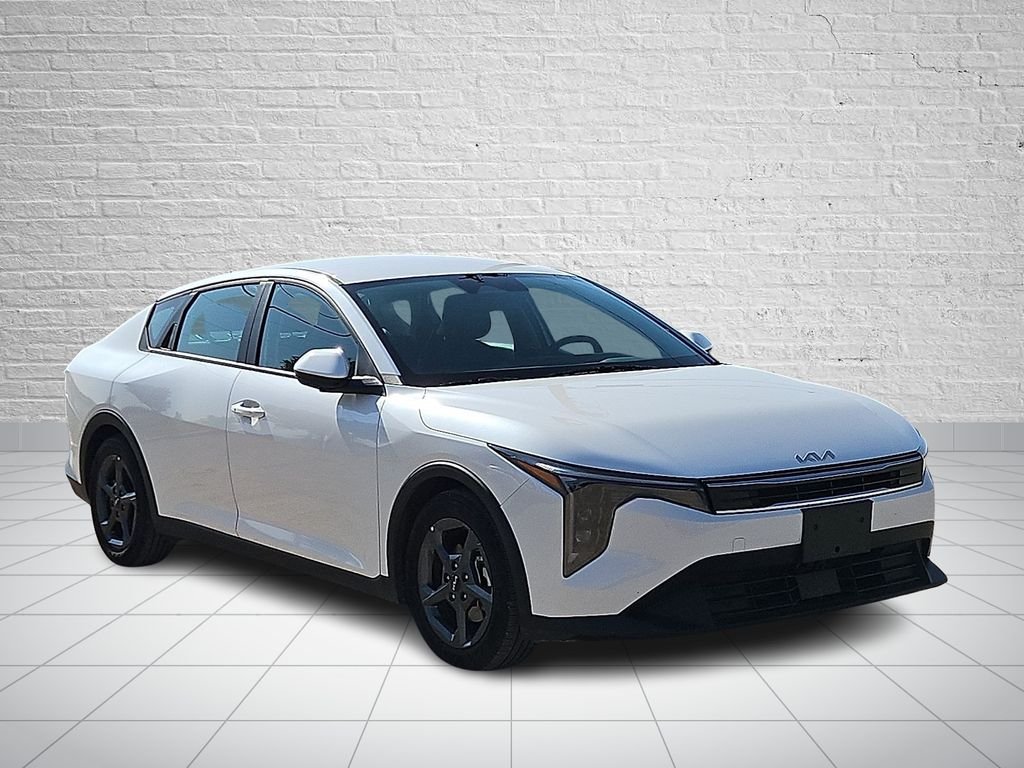 2025 Kia K4 LXS - Photo 6