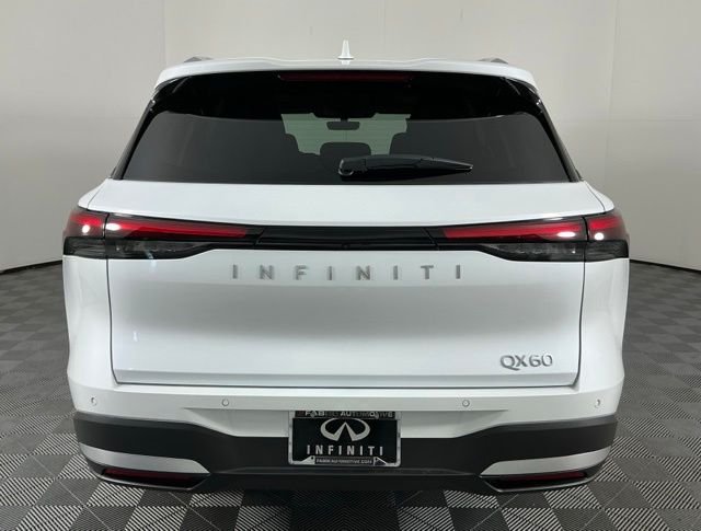 Certified Used 2027 White INFINITI LUXE image 5
