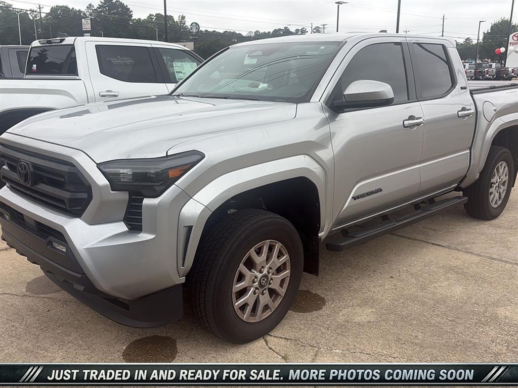 2024 Toyota Tacoma SR5 4x4 Double Cab's photo