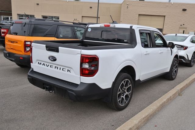 Used 2025 White Ford Lariat image 4