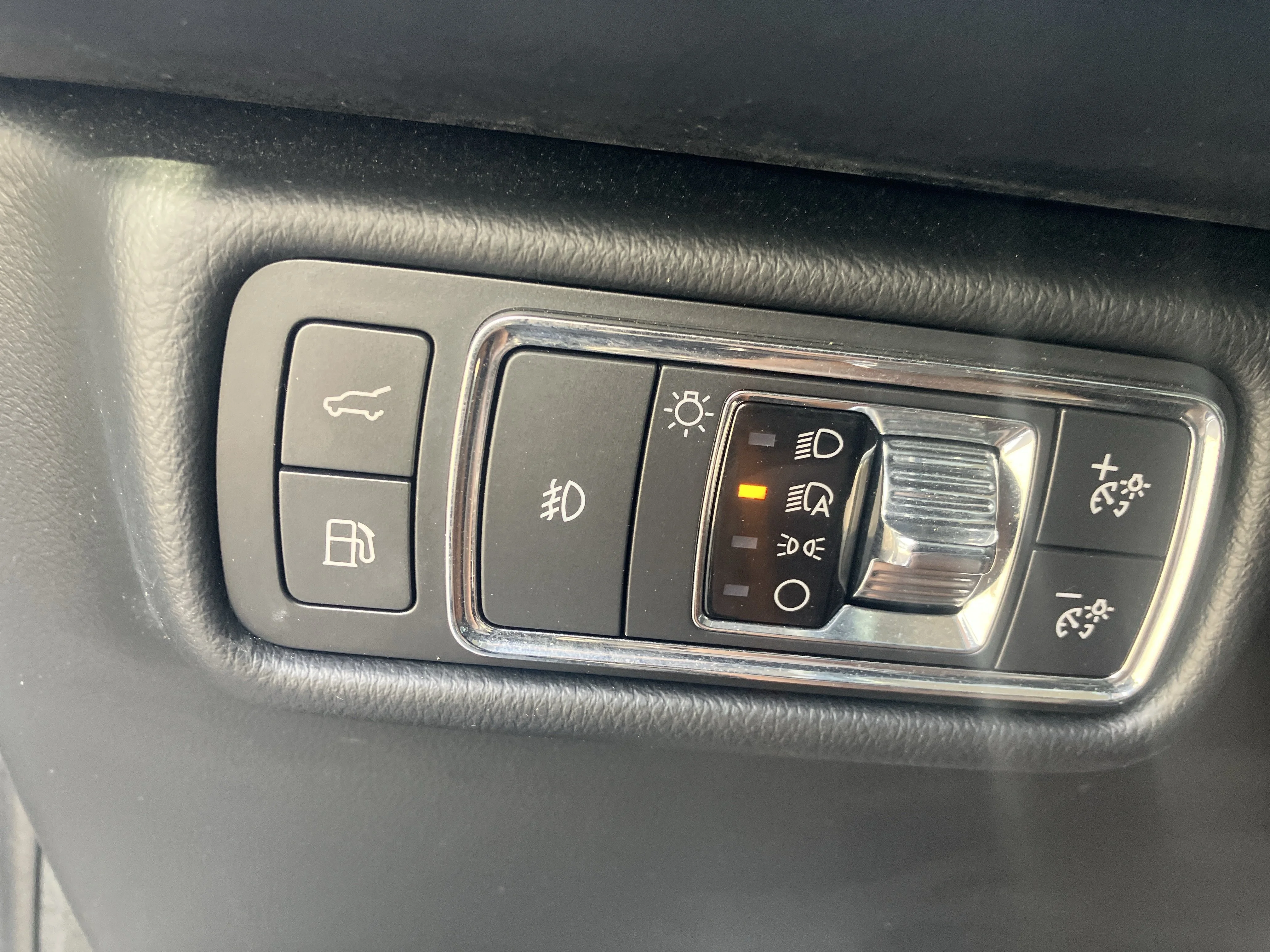 Used 2020 Radiance Metallic Lincoln Grand Touring image 24