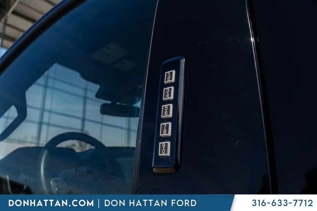 Used 2023 Black Ford XLT image 28