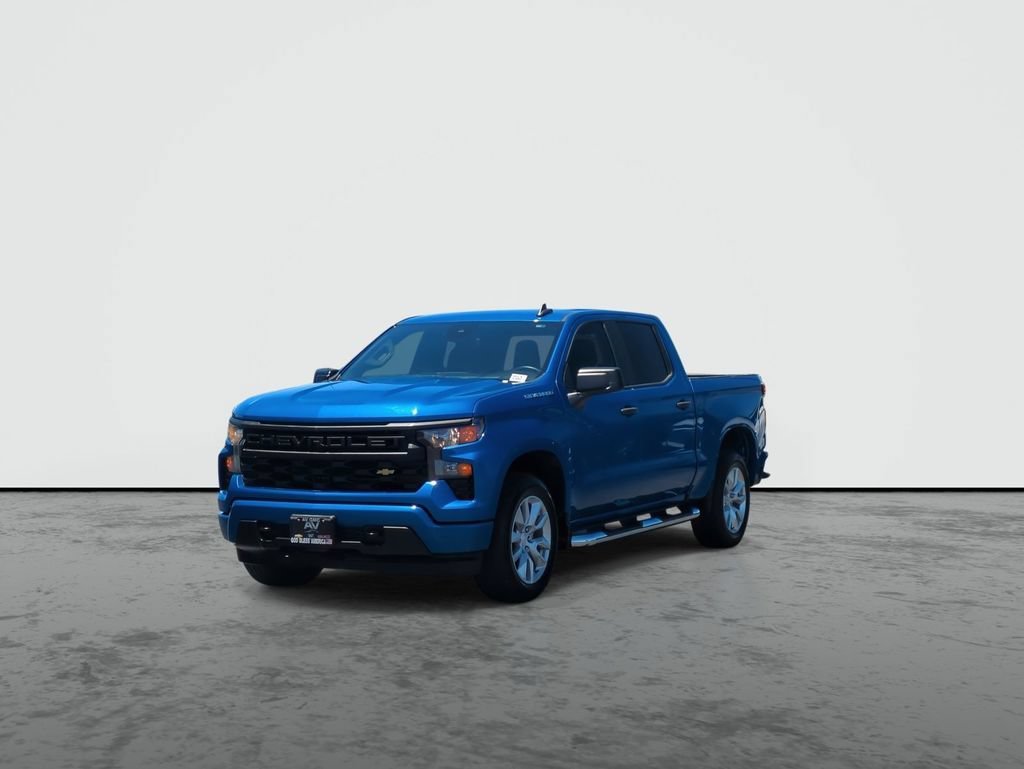Used 2023 Glacier Blue Metallic Chevrolet Custom image 4