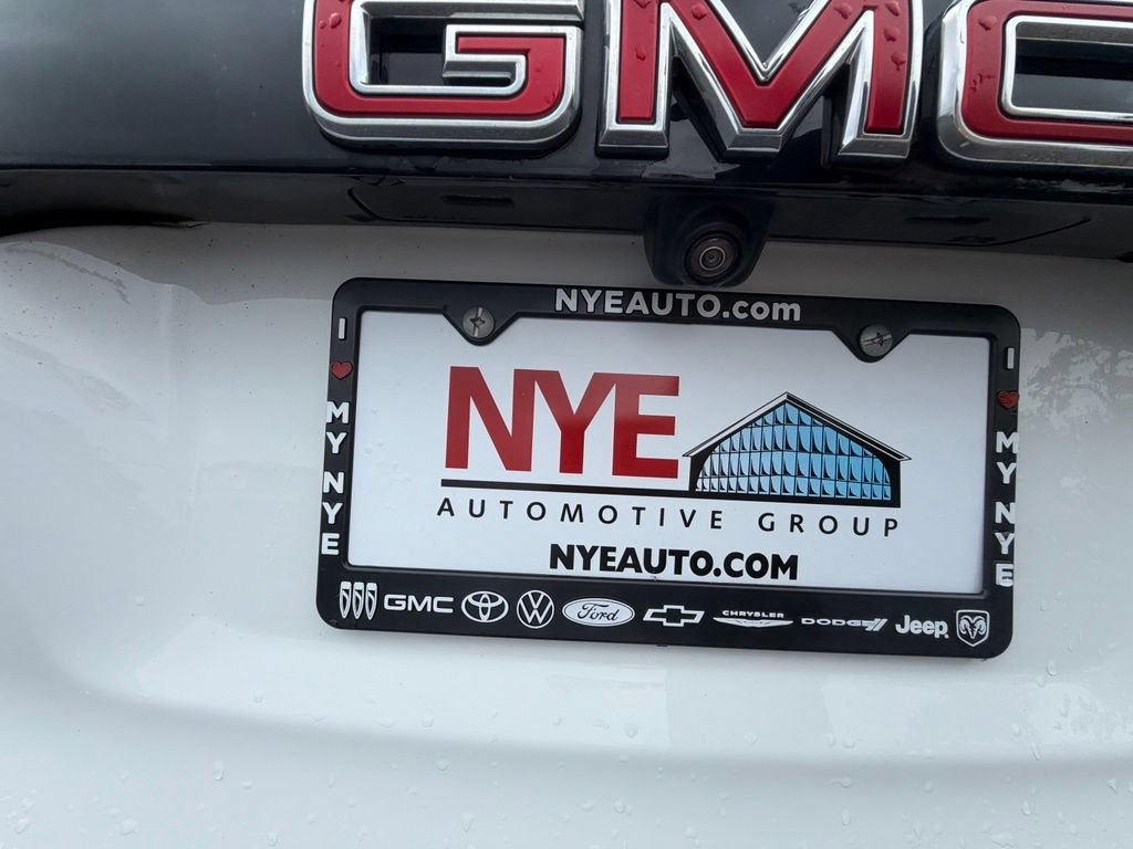Used 2022 Summit White GMC SLE image 46