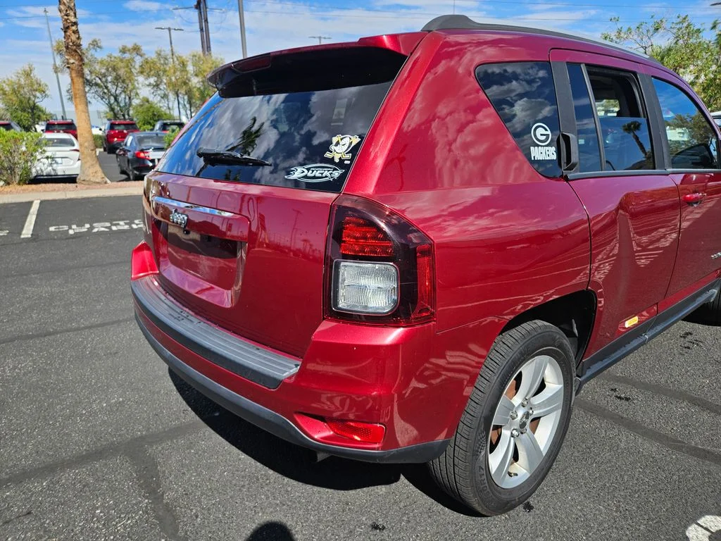 Used 2016 Red Jeep Sport image 5