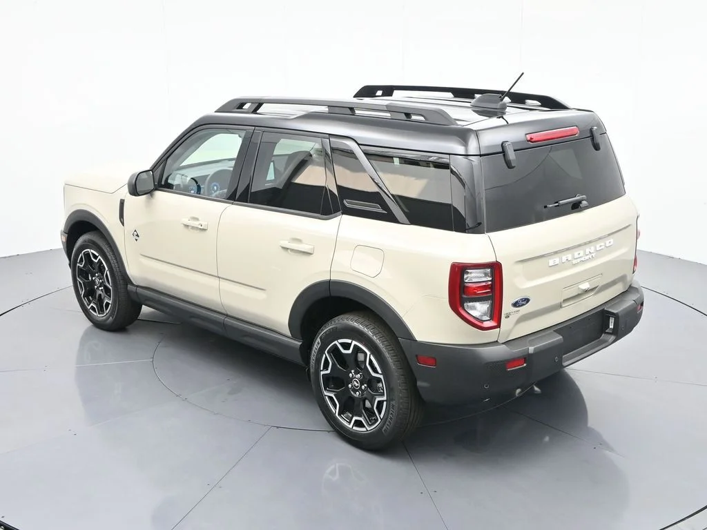 New 2025 Desert Sand Ford Outer Banks® image 31