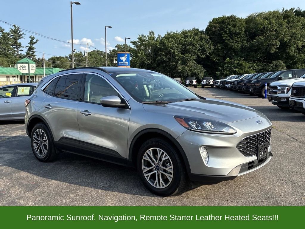 Used 2022 Silver Ford SEL image 3