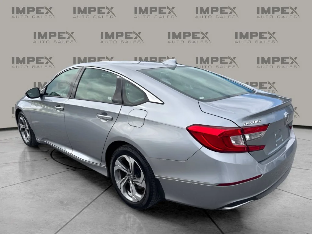 Used 2019 Silver Honda EX-L image 3