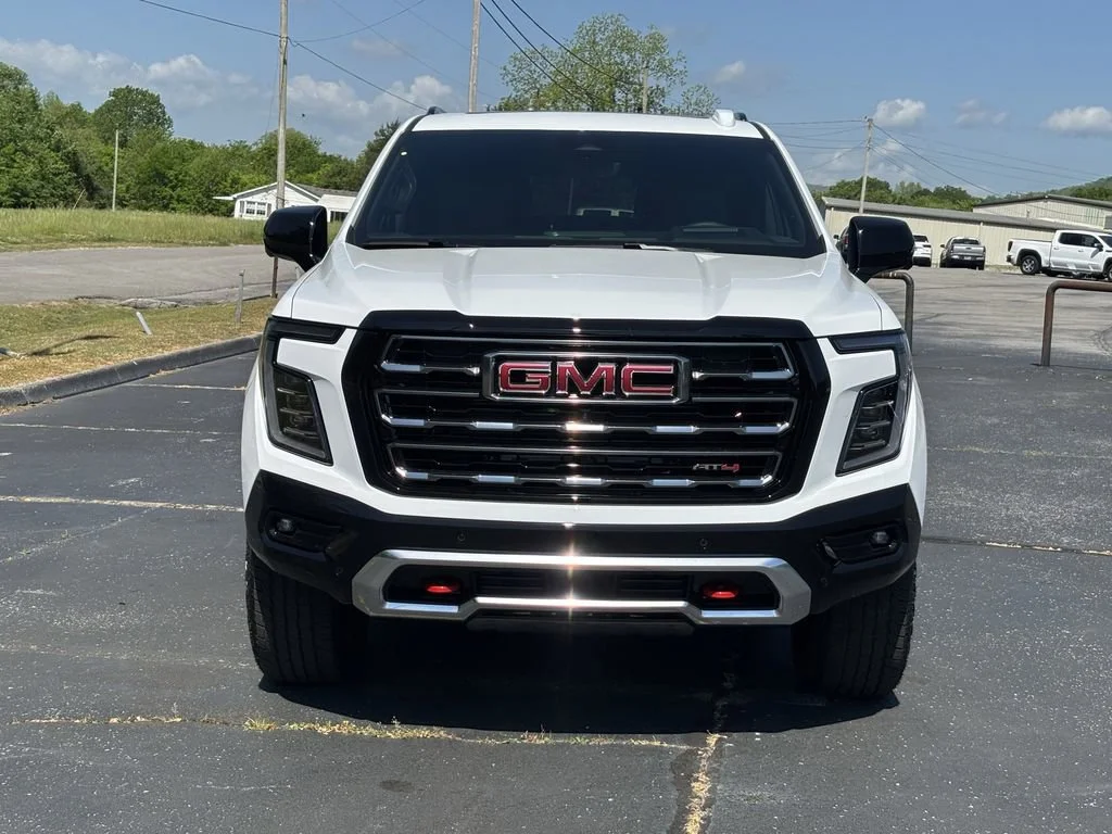 New 2026 Summit White GMC AT4 image 5