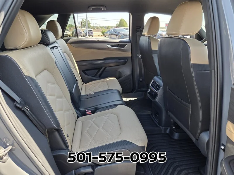 Used 2024 Pure Gray Volkswagen 2.0T SE W/TECHNOLOGY FWD image 17