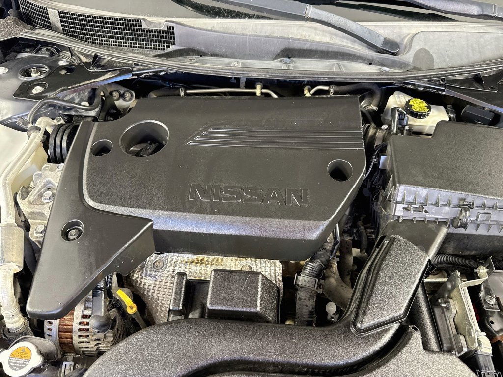 Used 2018 Super Black Clearcoat Nissan 2.5 SR image 36