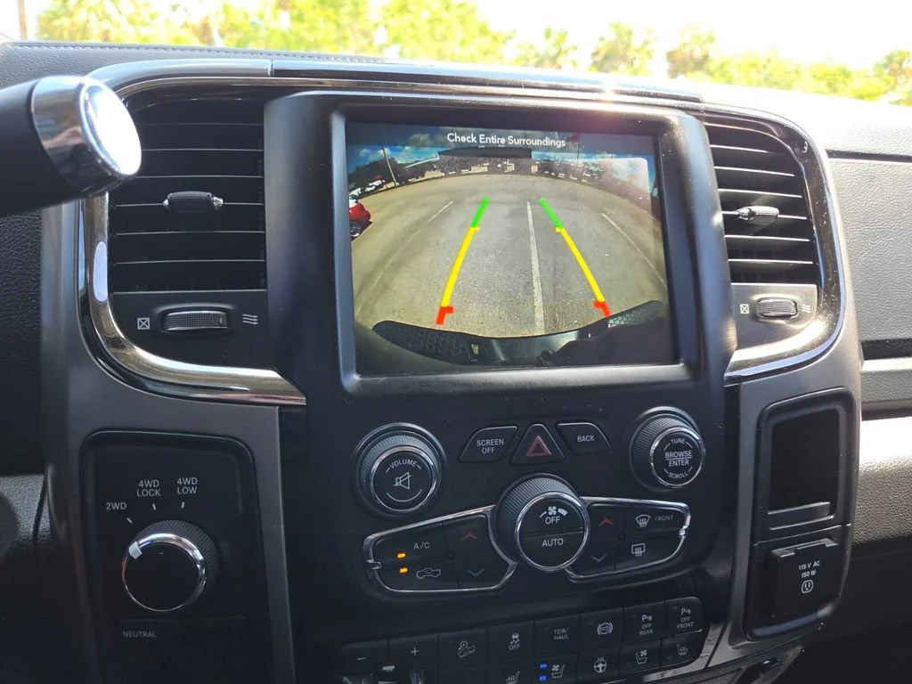 Used 2018 Brilliant Black Crystal Pearlcoat Ram Laramie image 35