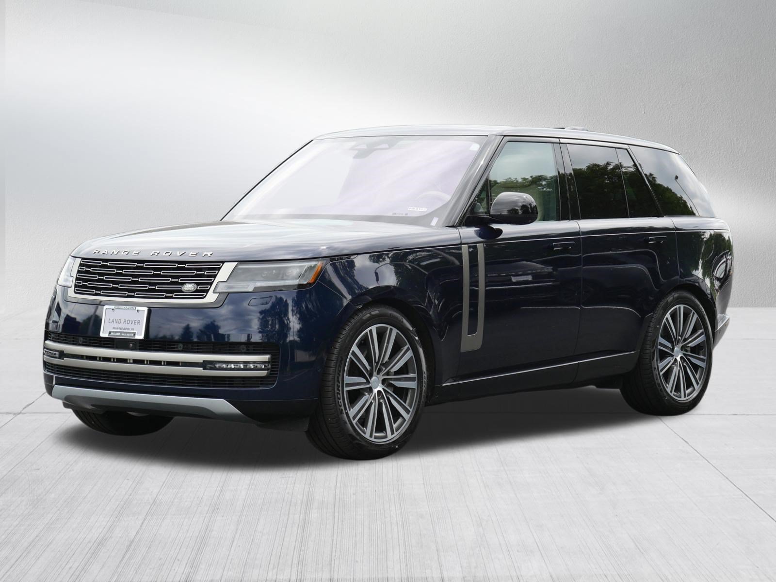 Used 2023 Portofino Blue Metallic Land Rover SE image 1