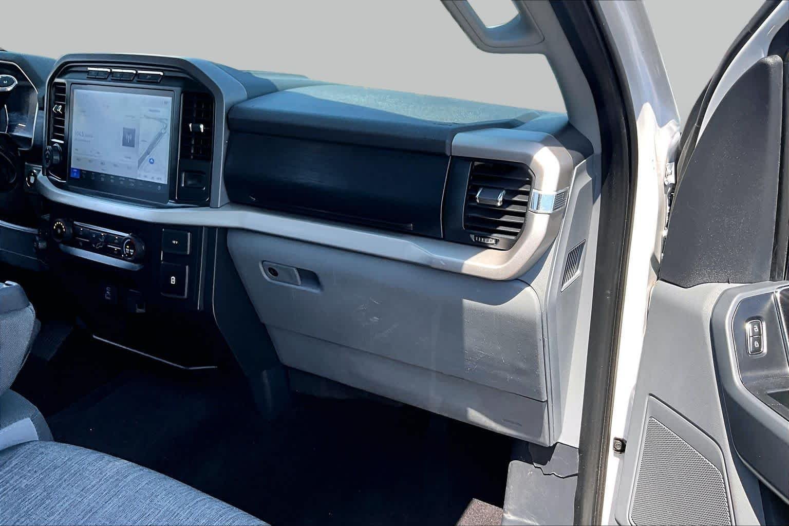 Used 2021 Oxford White Ford XLT image 19