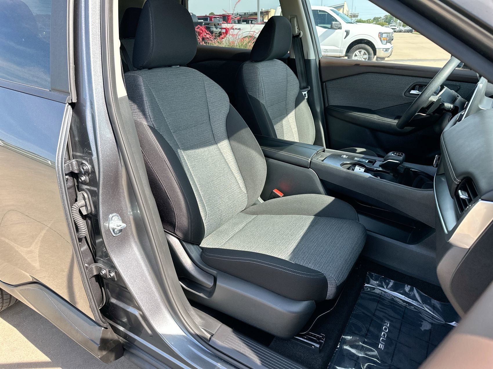 Used 2023 Gun Metallic Nissan SV image 23