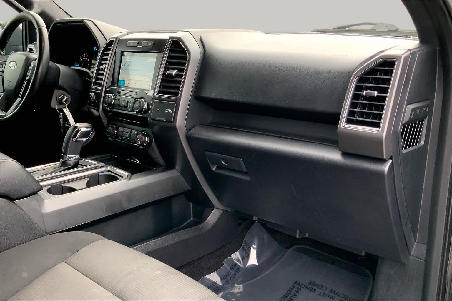 Used 2017 Shadow Black Ford XLT image 17