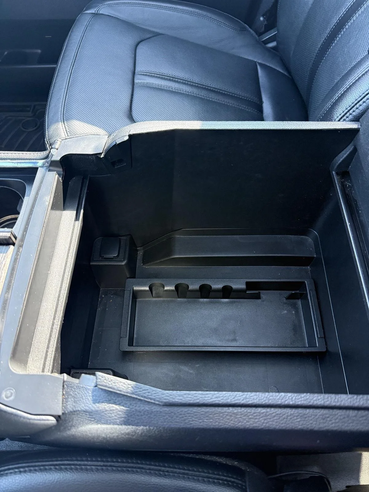 Used 2019 Ingot Silver Ford Limited image 19