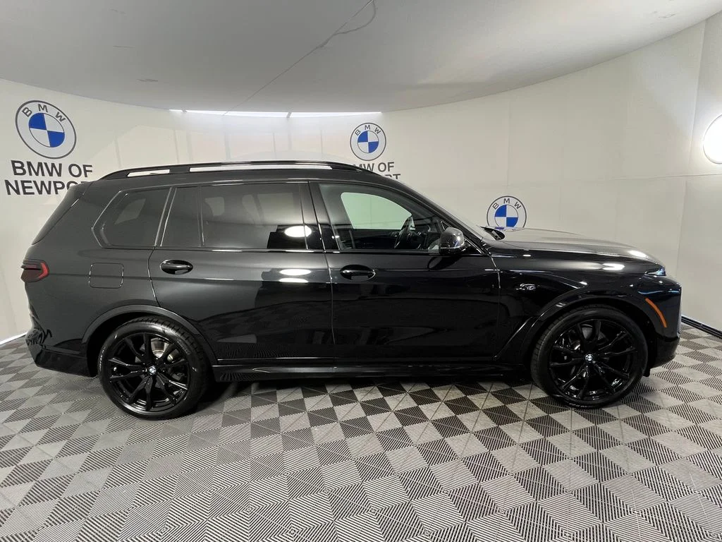 Certified Used 2025 Black Sapphire Metallic BMW xDrive40i image 10