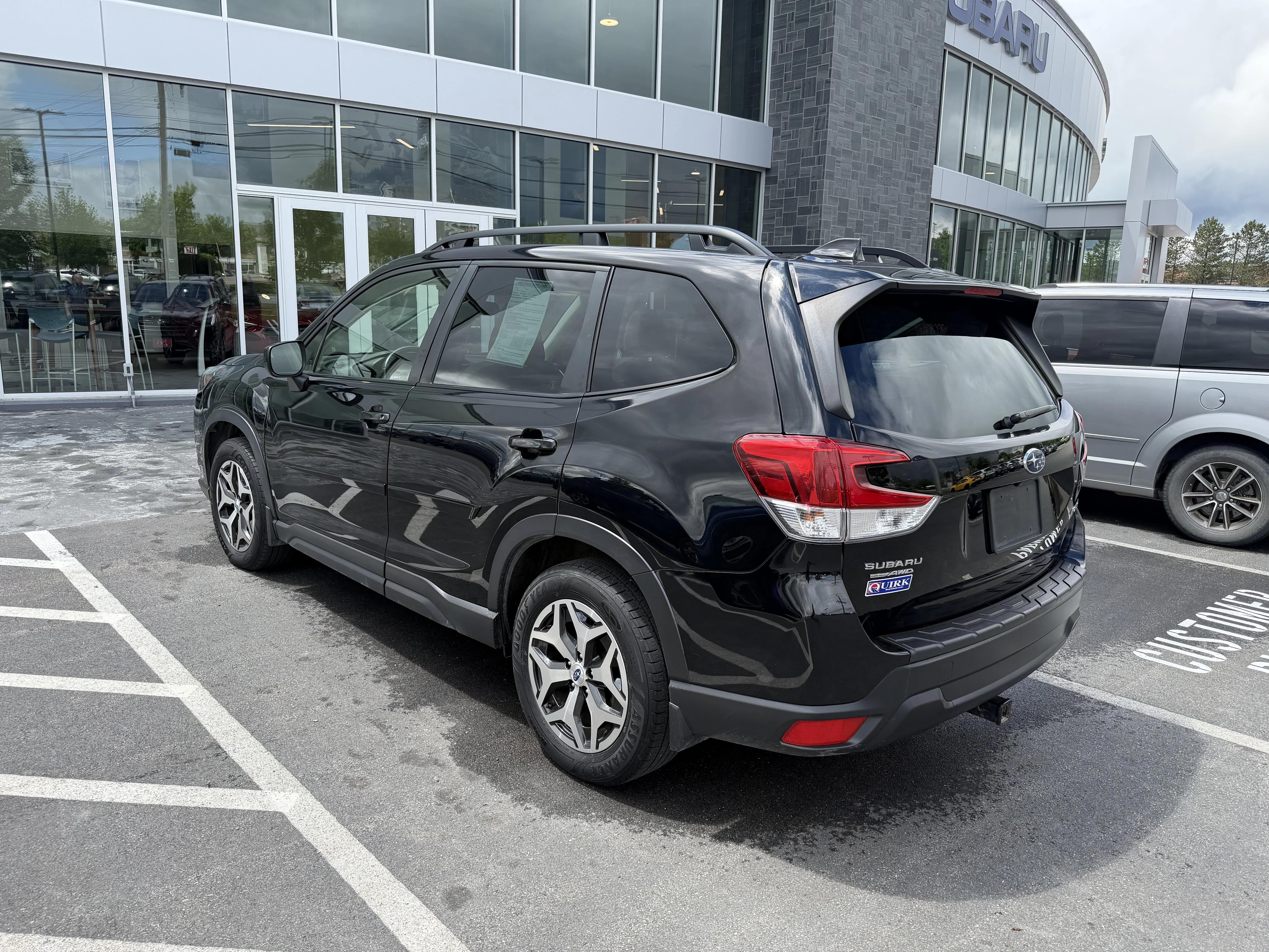 Used 2023 Crystal Black Silica Subaru Premium image 3
