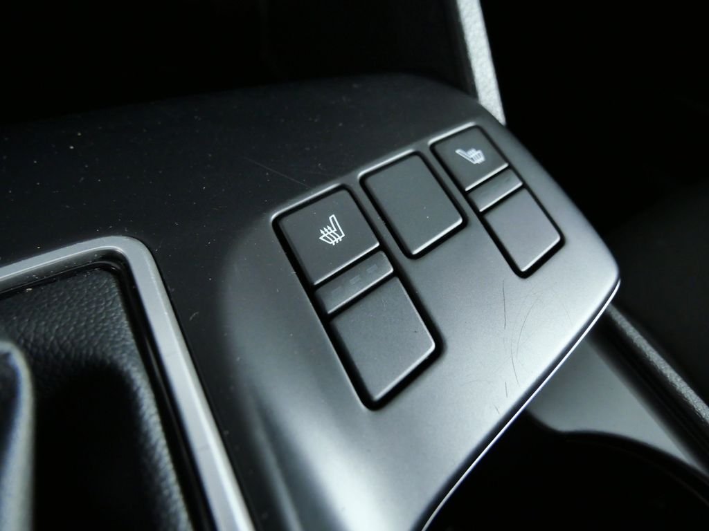 Used 2023 White Kia LX image 23
