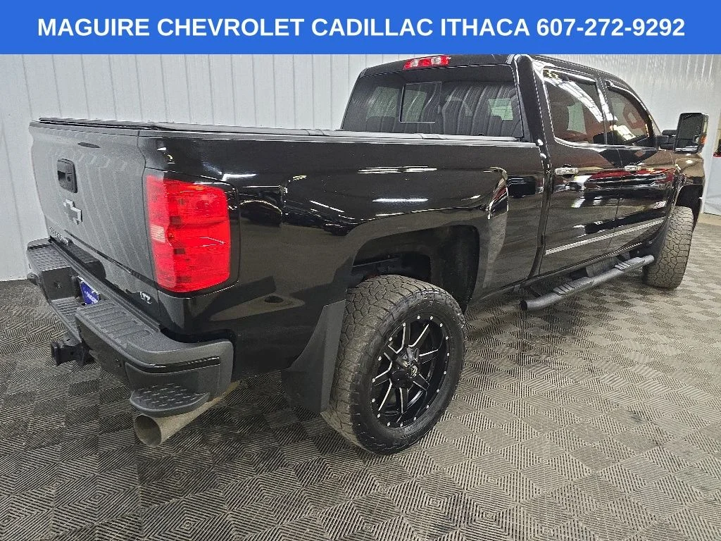 Used 2017 Black Chevrolet LTZ image 10
