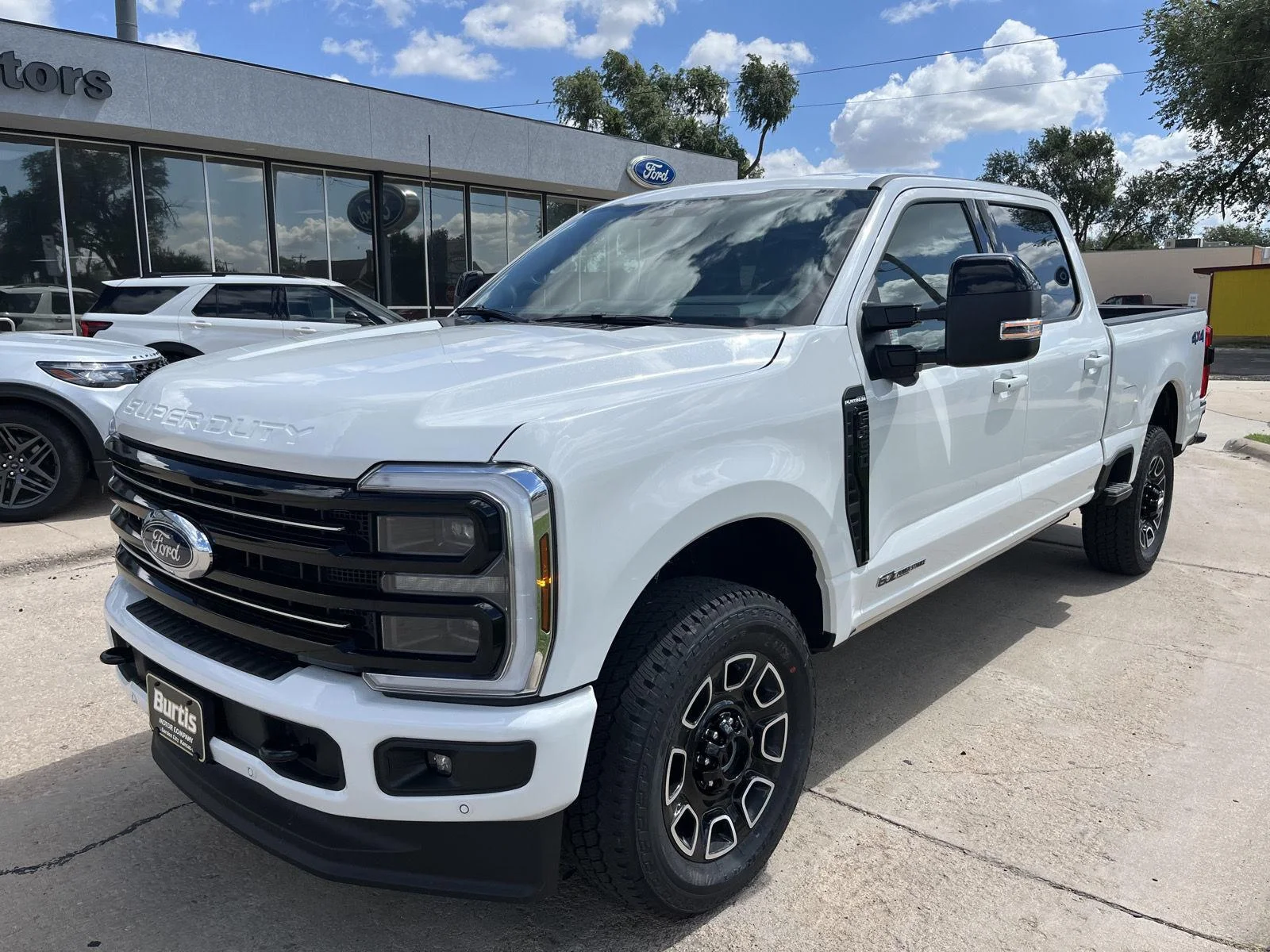 New 2026 Star White Metallic Tri-Coat Ford F-350® Platinum® image 2