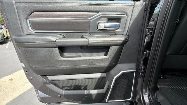 2026 RAM 2500 Laramie - Photo 14