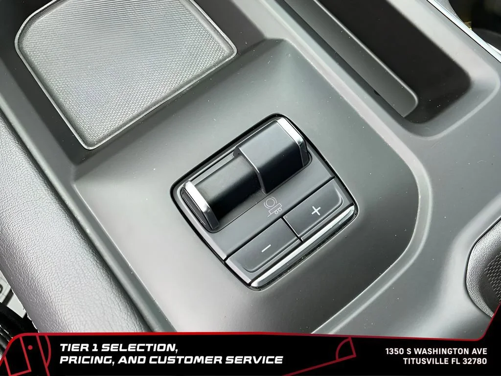 Used 2024 Onyx Black GMC Denali image 38
