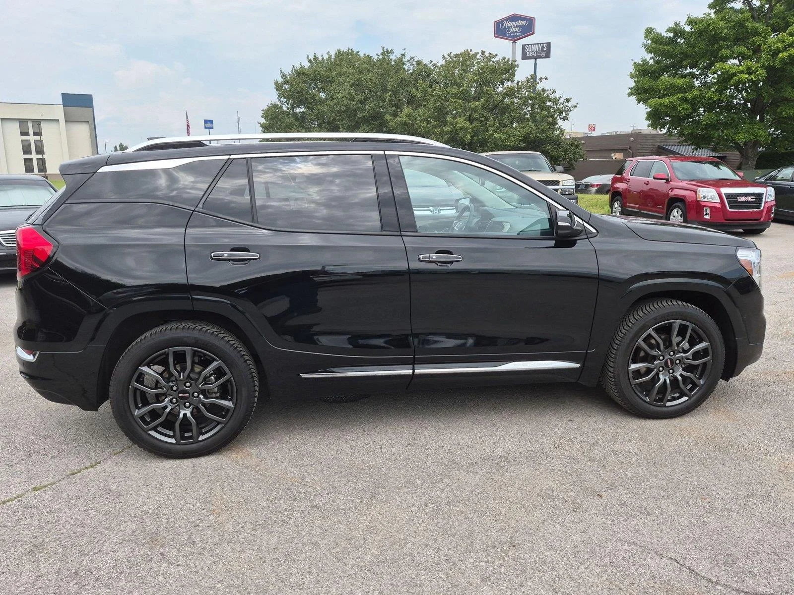 Used 2023 Ebony Twilight Metallic GMC Denali image 6
