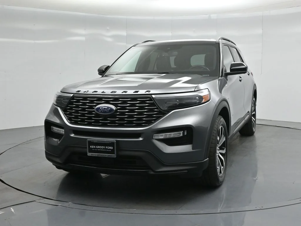 Certified Used 2022 Gray Ford ST-Line image 26