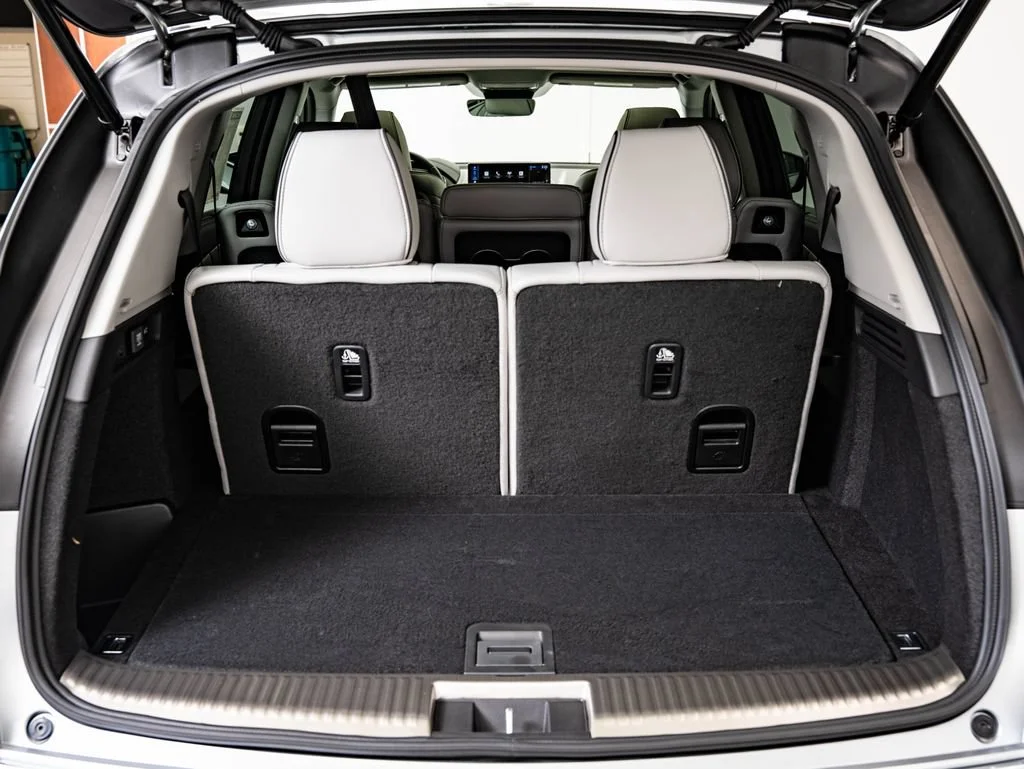 New 2026 Solar Silver Metallic Acura Advance Package image 19