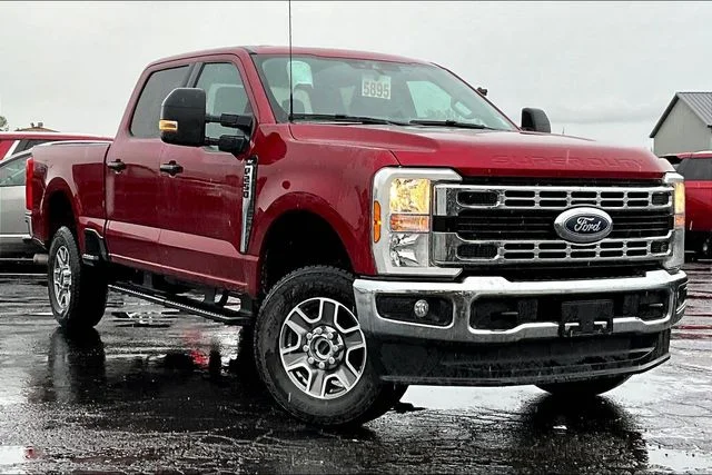 Used 2025 Red Ford XLT image 2