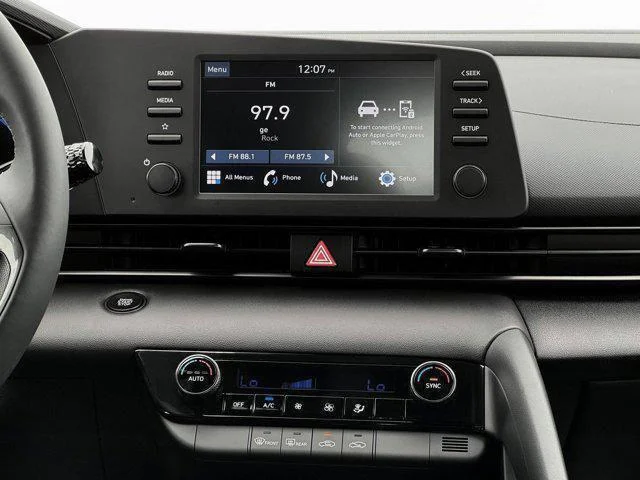 2025 Hyundai Elantra SEL - Photo 19