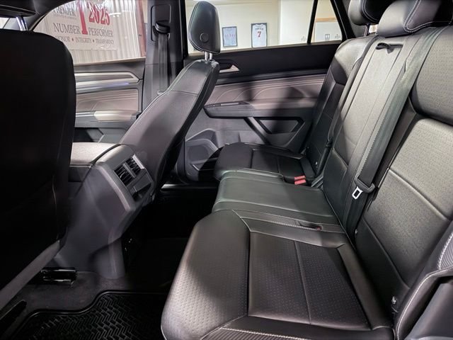 Used 2021 Black Volkswagen 3.6L V6 SEL R-Line image 11