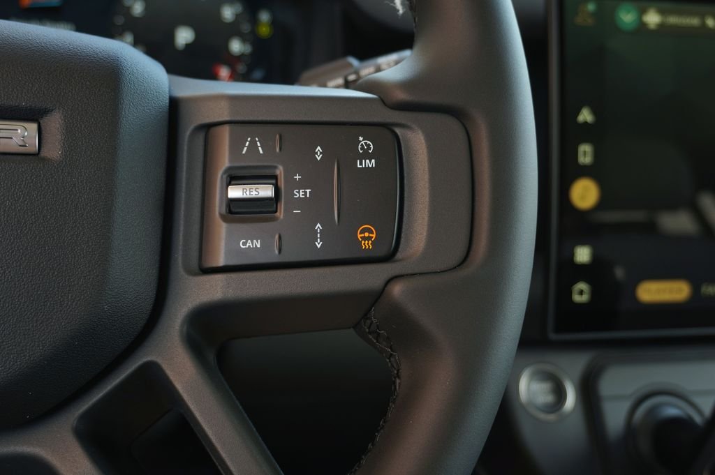 New 2026 Santorini Black Land Rover S image 17