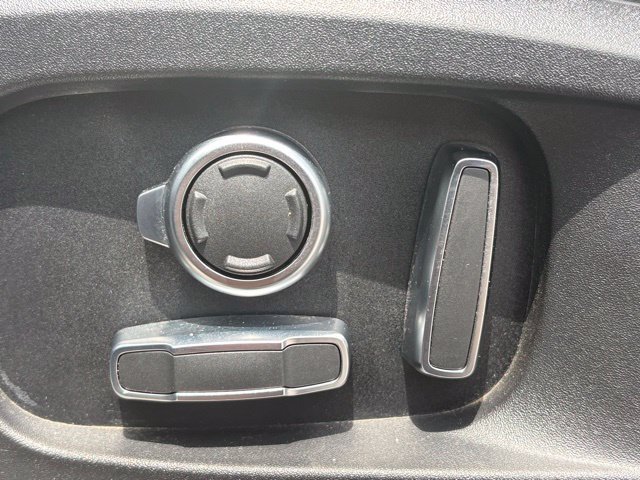 Certified Used 2023 Silver Land Rover X-Dynamic SE image 12