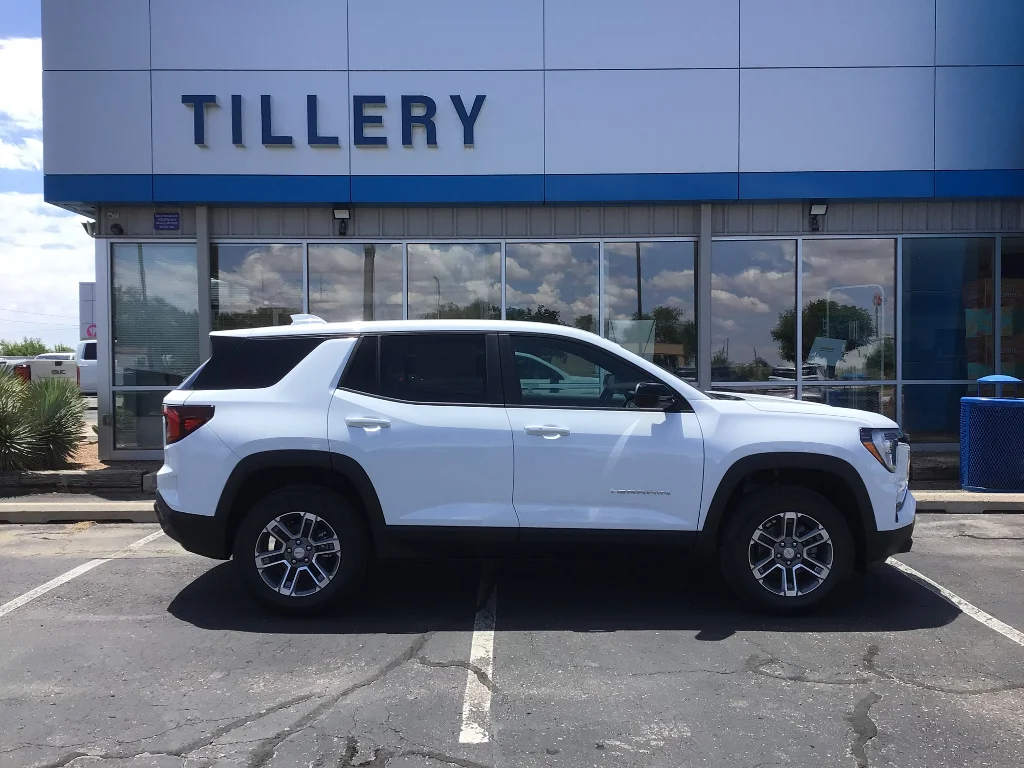 New 2027 Summit White GMC Elevation image 1