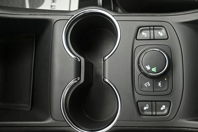 Used 2024 Downpour Metallic GMC SLE image 19