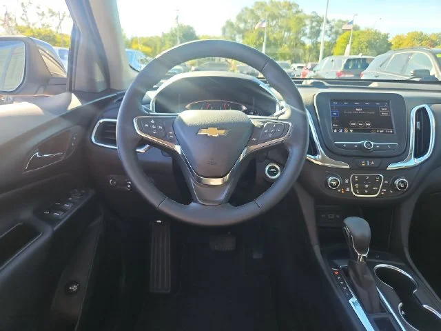 Used 2024 Lakeshore Blue Metallic Chevrolet LT image 13