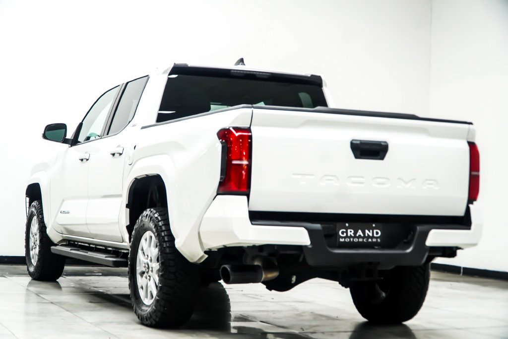 Used 2024 White Toyota SR5 image 14