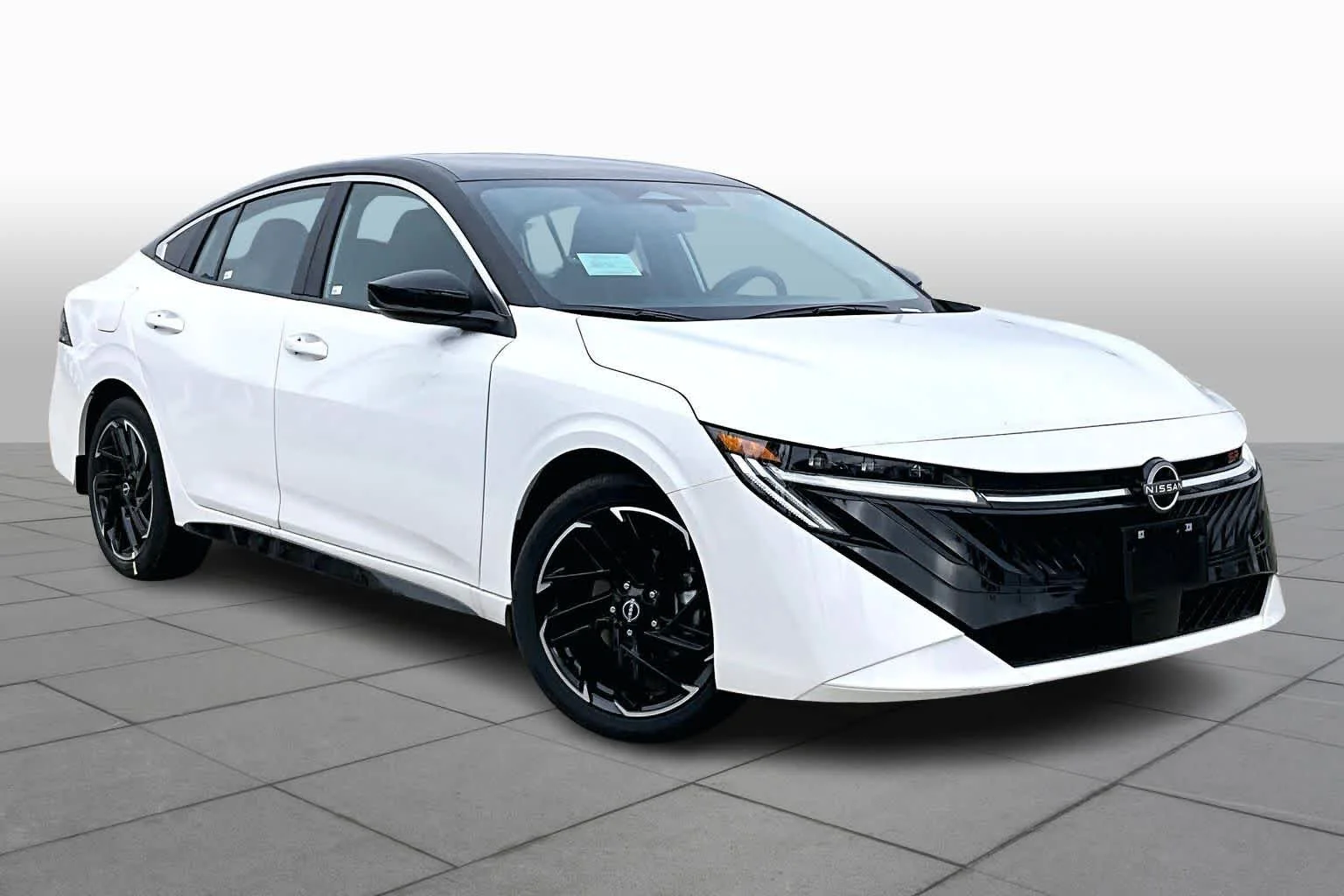 New 2026 Aspen White TriCoat / Super Black Two-tone Nissan SR image 2