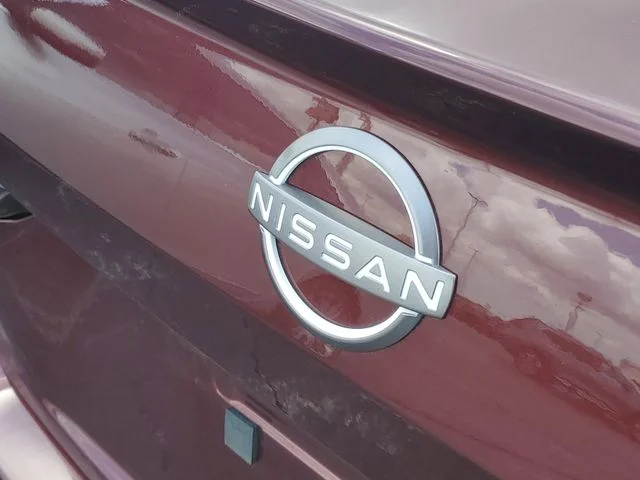 Used 2024 Red Nissan 2.5 SV image 5