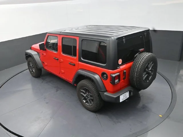 Used 2024 Red Jeep Sport S image 16