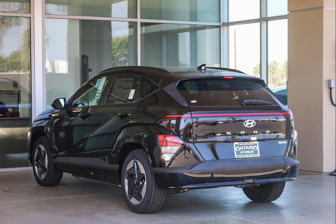 2025 Hyundai Kona EV SEL - Photo 35