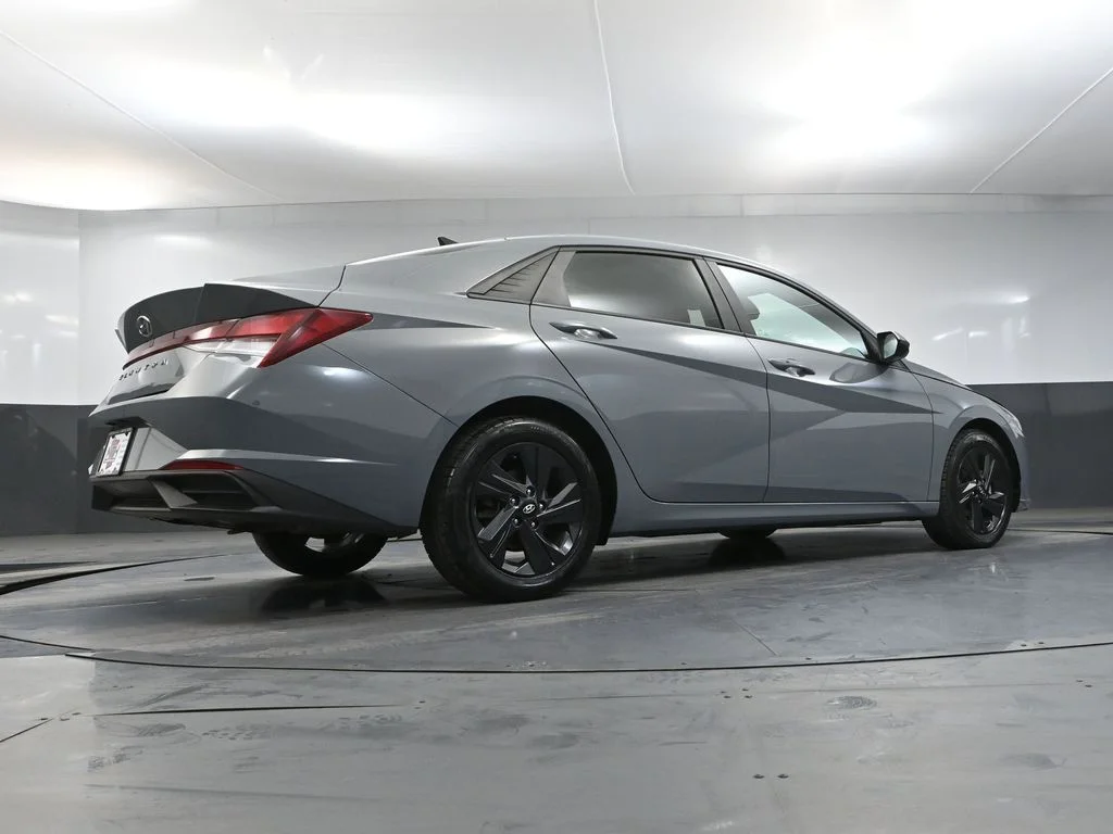 Used 2021 Gray Hyundai SEL image 49
