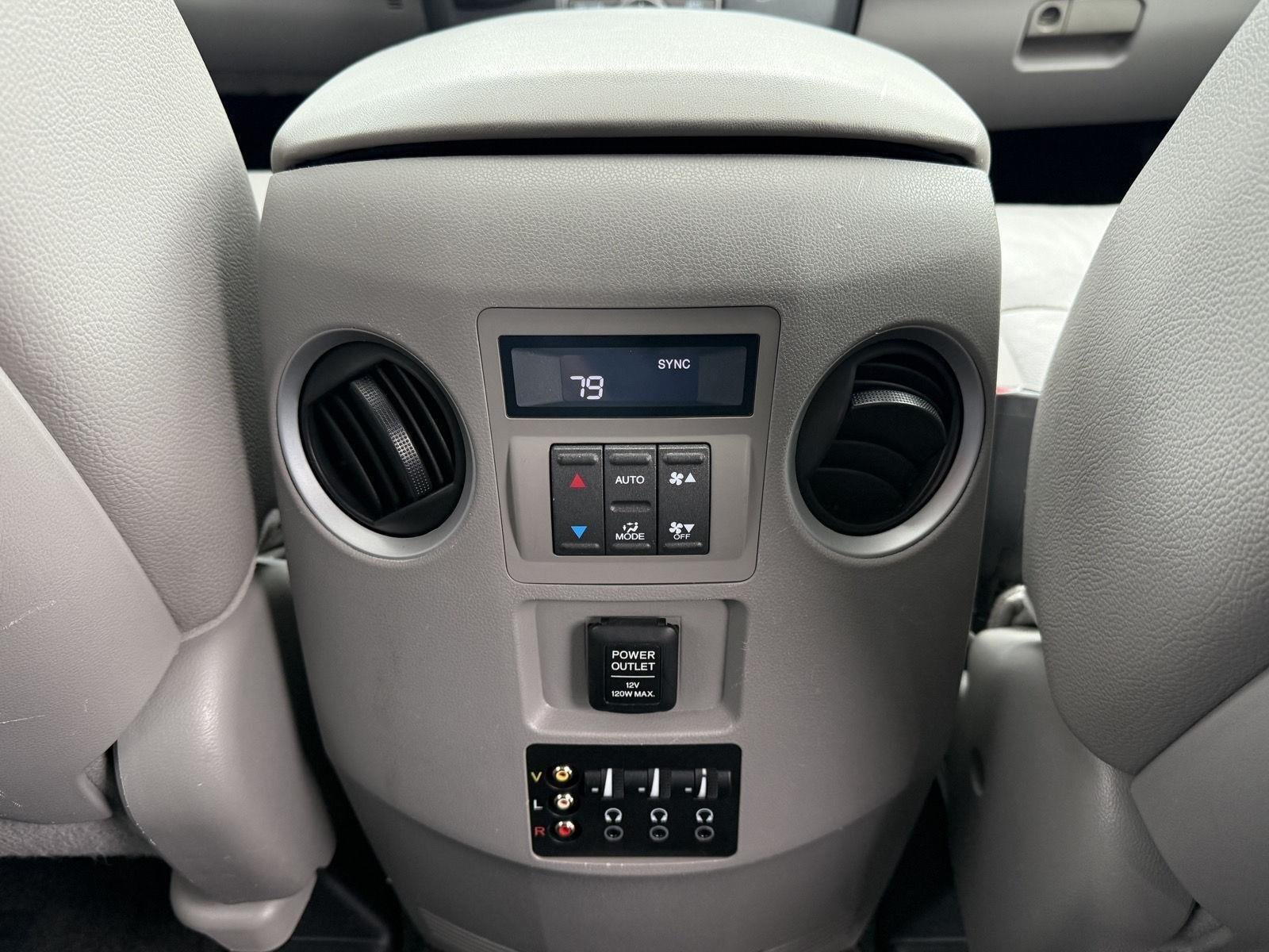 Used 2012 Crystal Black Pearl Honda Touring image 19