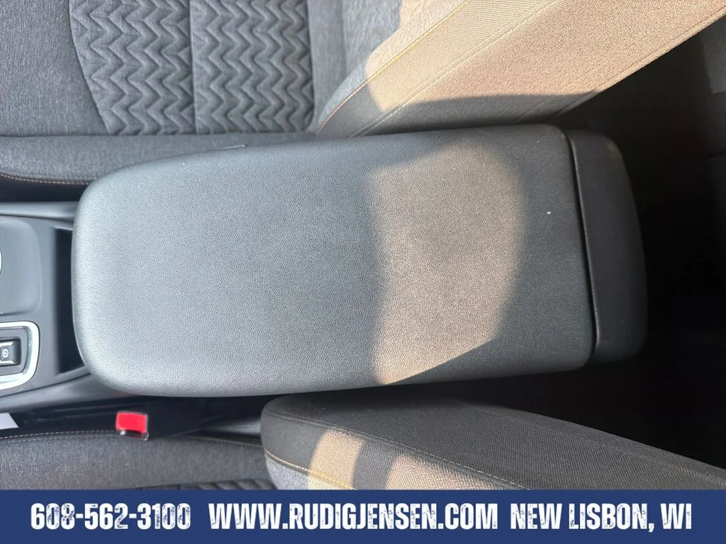 Used 2024 White Chevrolet LT image 25
