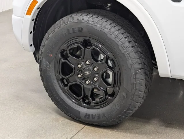 New 2026 Oxford White Ford XLT image 34