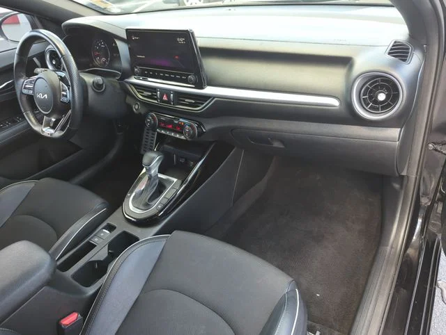 Used 2022 Black Kia GT-Line image 22